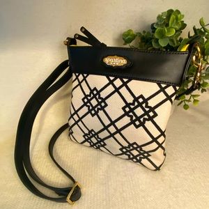 Spartina 449 Crossbody Black and Linen White w Lime Interior NWOT